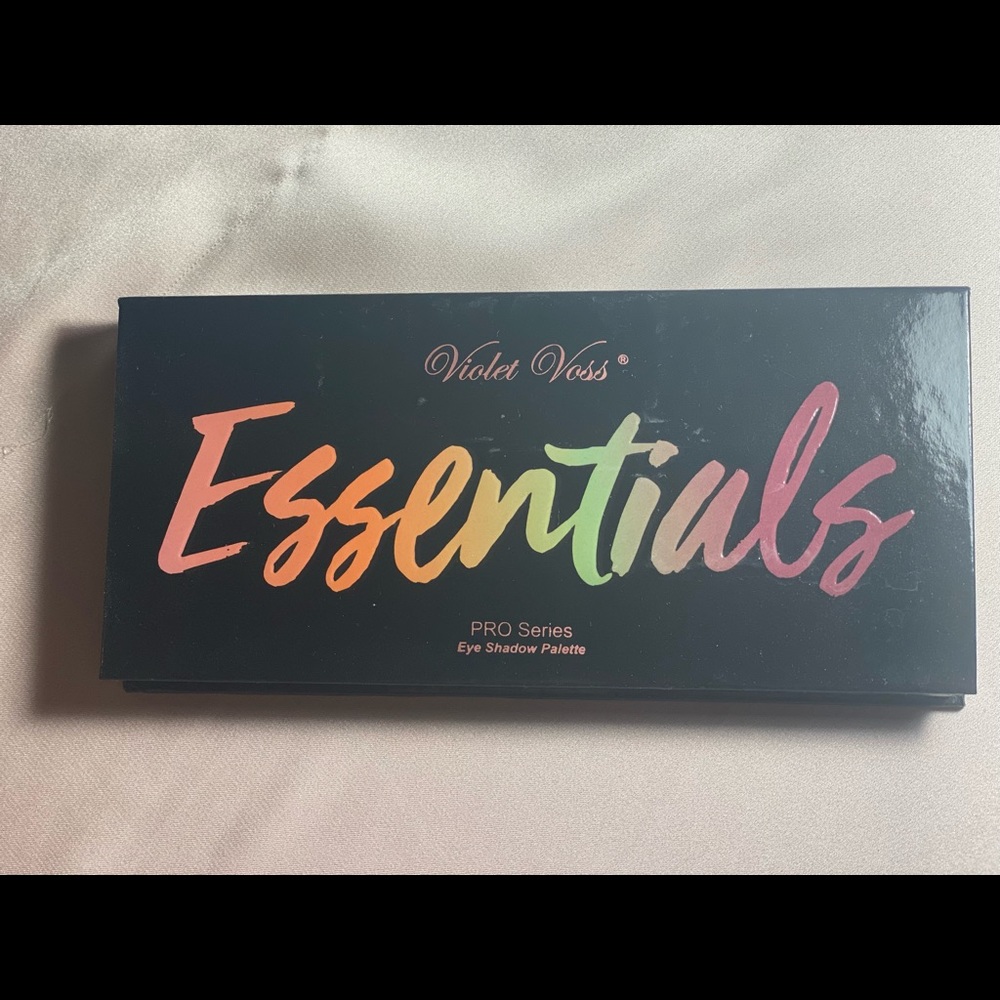 Violet Voss Essentials Eyeshadow Palette - Picture 3 of 4